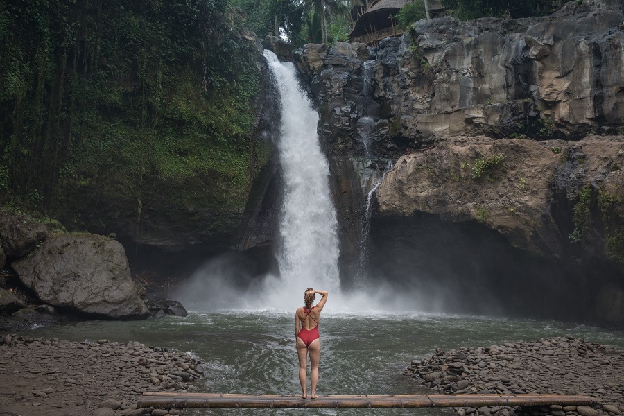 Best waterfalls in Bali, Top 10 Waterfalls in Bali, Most instagrammable waterfalls in Bali, Don't miss these waterfalls in Bali, Tibumana, Kanto Lampo, Tegenungan, Tukad Cepung, Nungnung, Banyumala, Gitgit, Sekumpul, Aling Aling, Munduk, www.beardandcurly.com